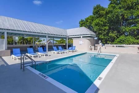 קי וסט New Casa Caribe By Brightwild- Two-Story Condo Rooftop Pool מראה חיצוני תמונה